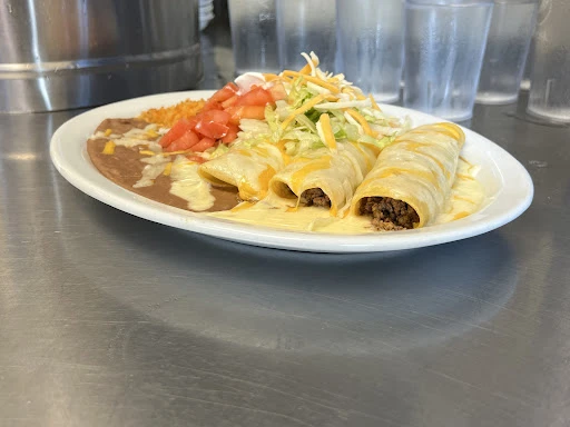 Los Amigos of Mt. pleasant Mexican Restaurant photo 10